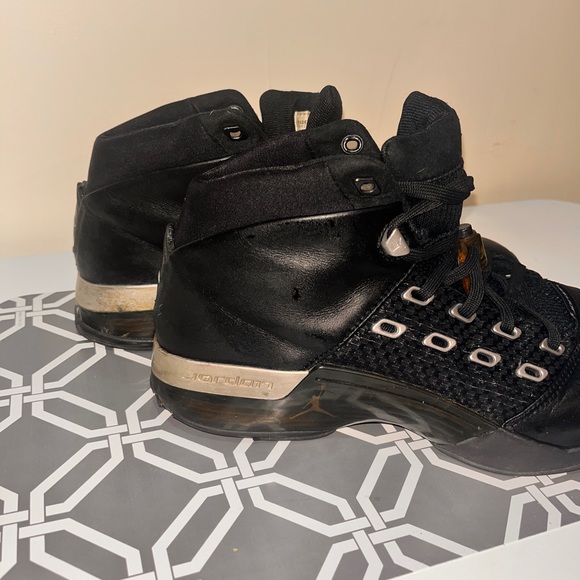 AIR JORDAN XVII 17 OG BLACK METALLIC SILVER - Picture 8 of 13